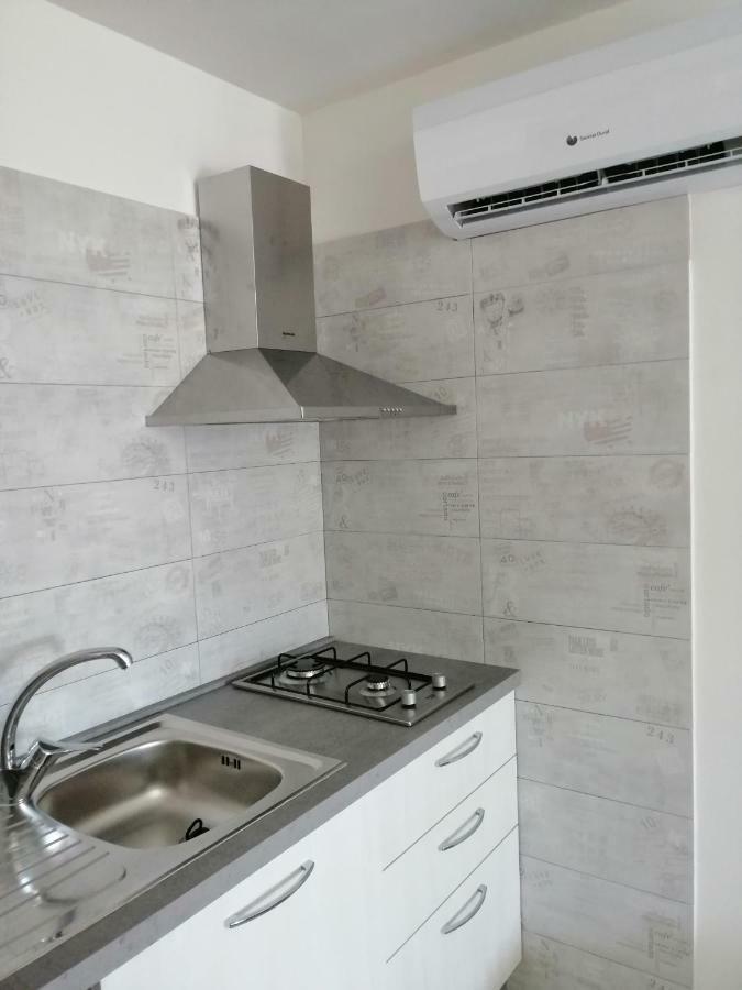Monolocale Tirreno Studio Seafront Formia Luaran gambar